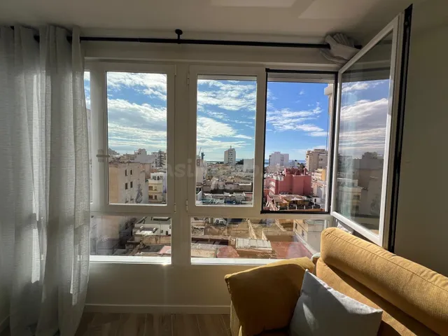 PISO TOTALMENTE REFORMADO EN EL CENTRO DE ALMERIA - foto 4