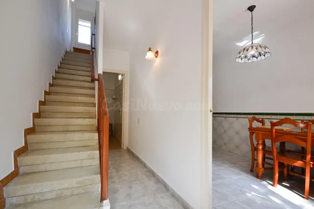 Casa céntrica en Deltebre con terraza - foto 3