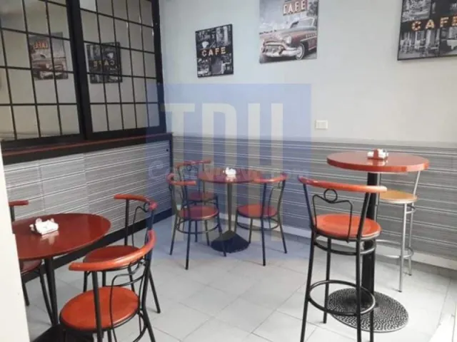 Local comercial en traspaso en Centro - foto 2