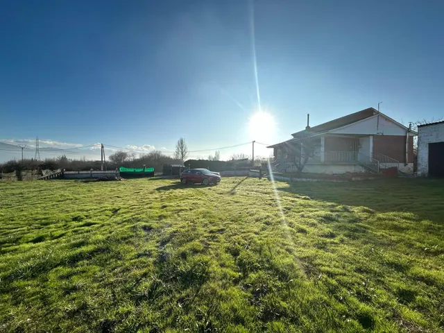 Encantadora Casa con Terreno en Cubillos del Sil — 36
