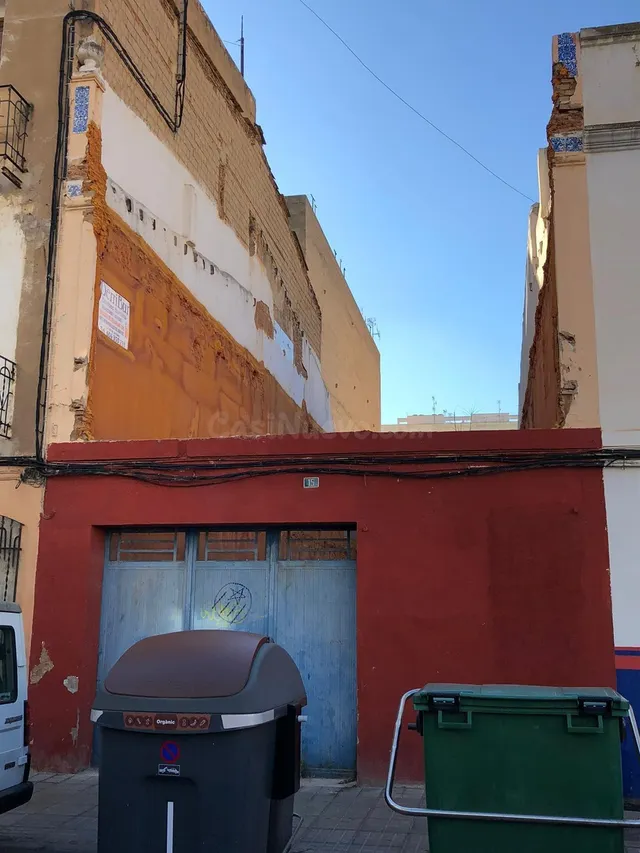 Solar urbano por debajo del precio medio de la zona. Constru - foto 4
