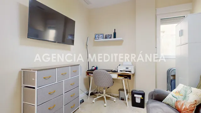 ¡Espectacular ático totalmente reformado y amueblado con terraza en Extramurs! — 18