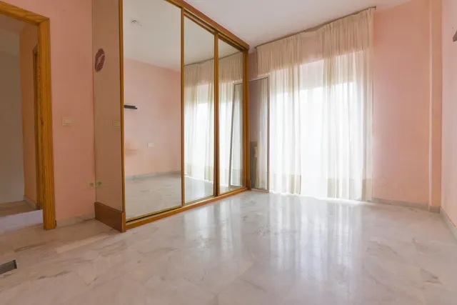 Bonita Casa en Cúllar Vega — 39