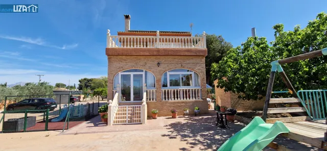 Magnífico chalet en zona urbana tranquila a un minuto de Villafranqueza — 39