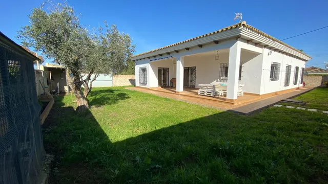 CHALET EN EL PAGO MELILLA SOLO TEMPORADA DE VERANO — 10