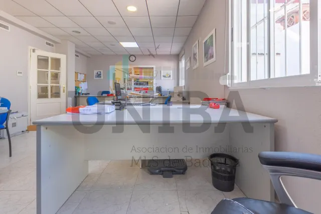 Casa en san roque con cochera y amplia terraza — 13