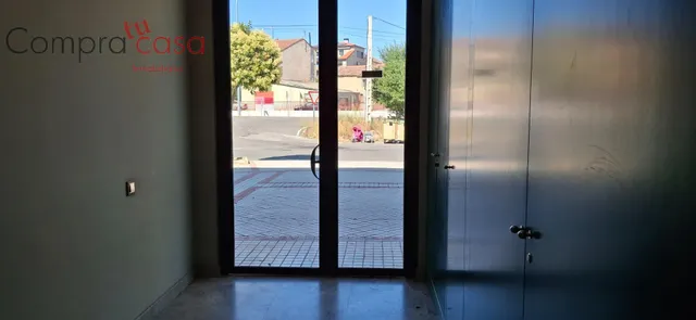 VENTA/ALQUILER.-.LOCAL EN LA LASTRILLA EN BRUTO. — 18