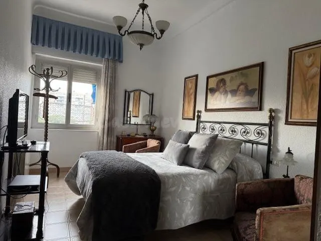 Venta de piso 5 dormitorios en la Plaza Circular - foto 4