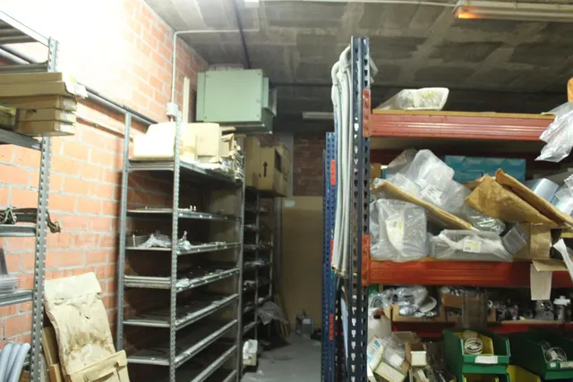 LOCAL EN ALQUILER EN MANRESA ZONA CALLE VILADORDIS — 14