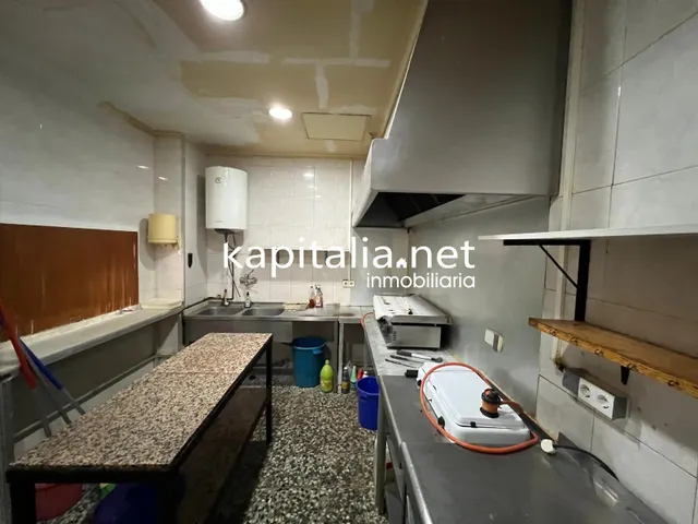 BAR-CAFETERIA A LA VENTA EN LA LLOSA DE RANES — 13