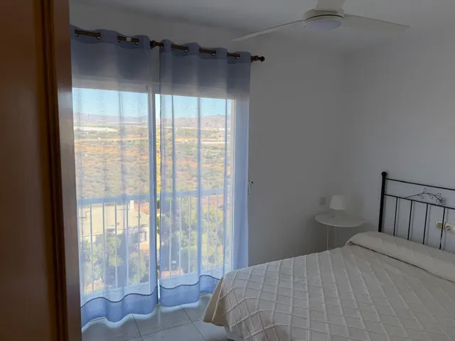 Encantador Piso con Vistas al Mar — 15
