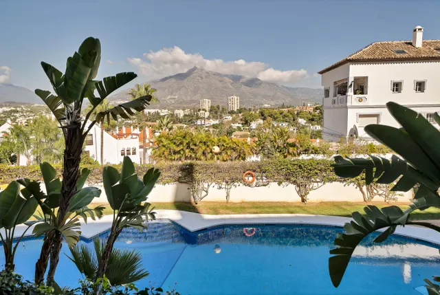 Apartamento en 4a Planta con vistas al mar y montaña en Señorío de Aloha — 15