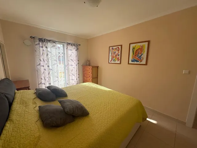 Adosado con tres dormitorios en el chaparral y listo para entrar a vivir — 19