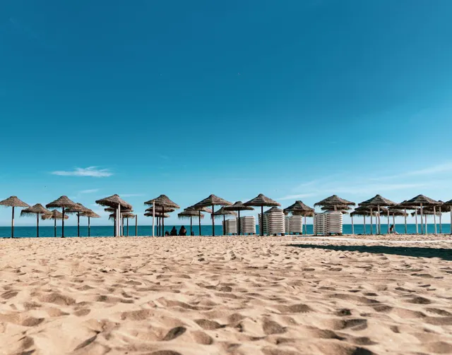 Fantásticas y modernas viviendas con vistas al mar o al parque en Fuengirola — 11