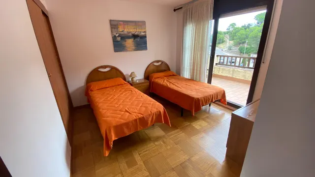Ático con licencia turística a 50 m del mar en Empúries — 13