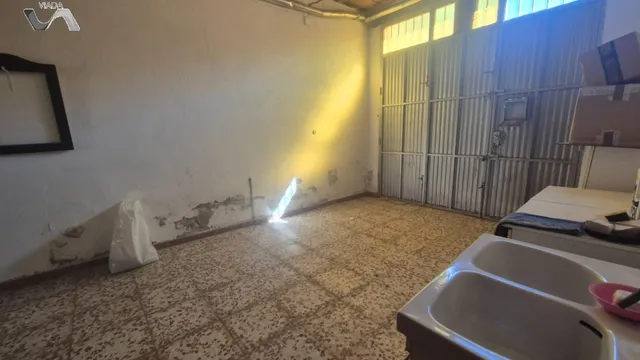Casa con nave — 40