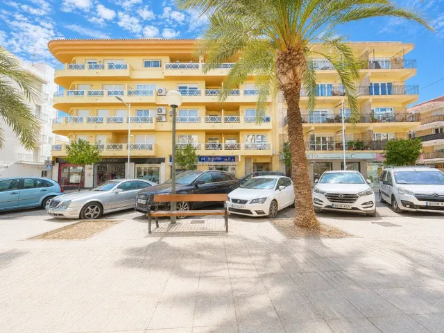 Piso con vistas al mar en venta en Jávea - foto 2