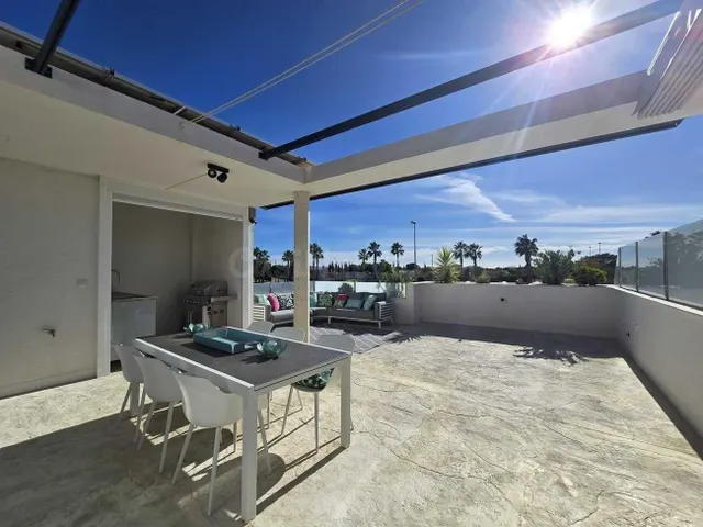 Villa Exclusiva Con Piscina Privada en Torre Pacheco