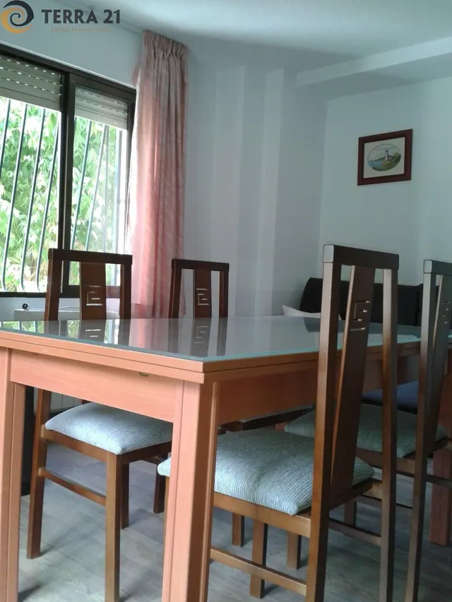 Habitación en alquiler para chica estudiante junto a la Universidad — 6