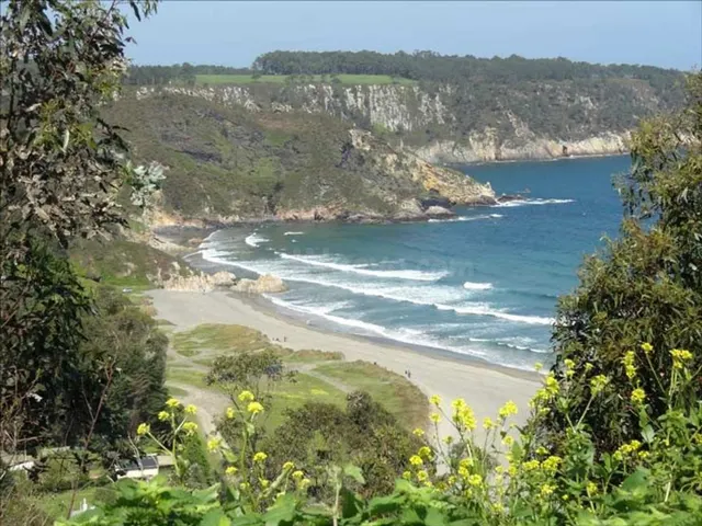 Parcela urbanizable en Otur, cerca de la playa - foto 5