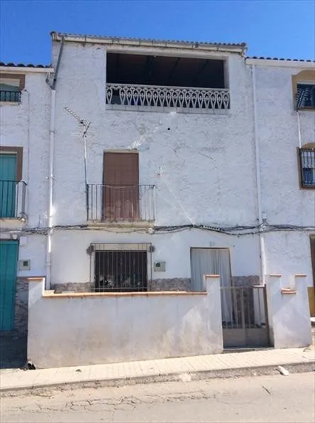 Se vende Casa Adosada OKUPADA en Calle Vista Alegre 19 Beas 