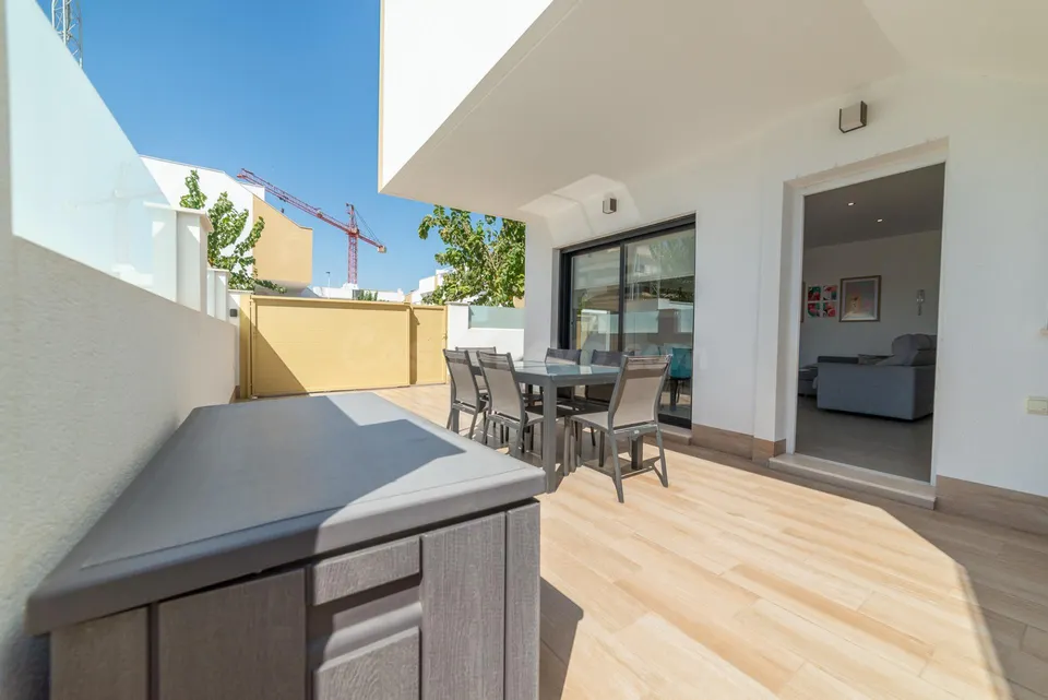 Planta baja 2 habitaciones 93m² en venta - Las esperanzas