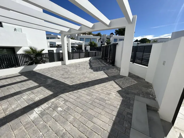 Chalet 4 habitaciones 200m² en venta - Marbella - foto 4