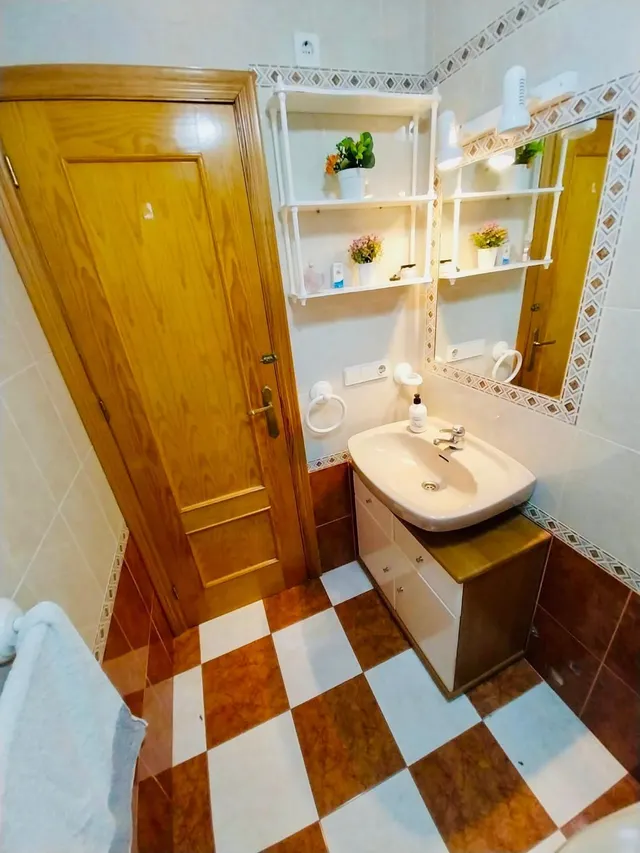 Alquiler de larga estancia en Guardamar en apartamento de 1 habitación. — 32