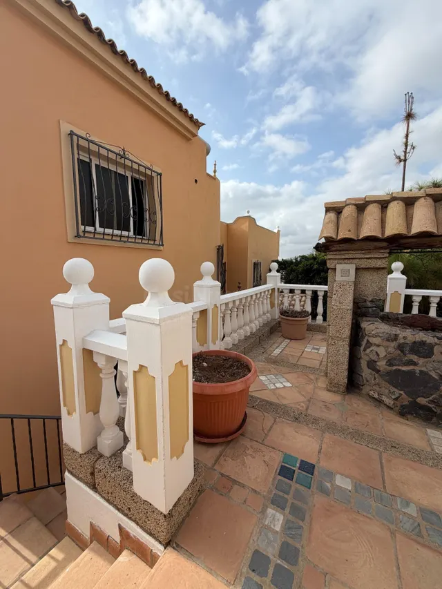 Villa con carácter, piscina privada y vistas al mar en Costa Adeje — 4