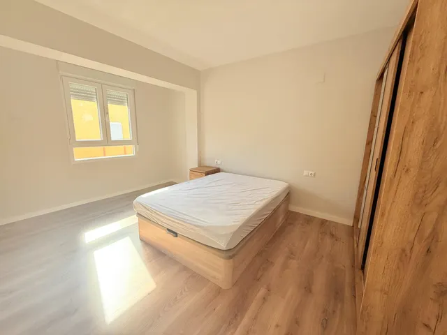 TOTALMENTE REFORMADO  A ESTRENARE, PISO EN BUENA ZONA,   EXTERIOR, MUY LUMINOSO. — 30