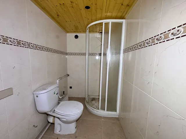 SE VENDE CASA ADOSADA EN BERGA — 49