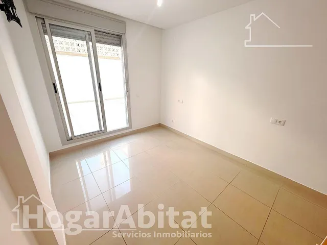 PRECIOSO BAJO REFORMADO, AMPLIO Y SEMINUEVO CON GARAJE Y GRAN TERRAZA — 23