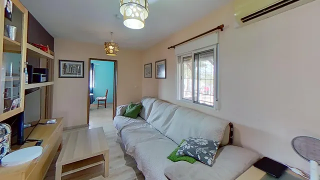 Chalet en Orito en urbanización La Capitana — 40