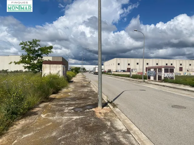 VENTA DE SUELO INDUSTRIAL PARA NAVES EN VALLS — 11