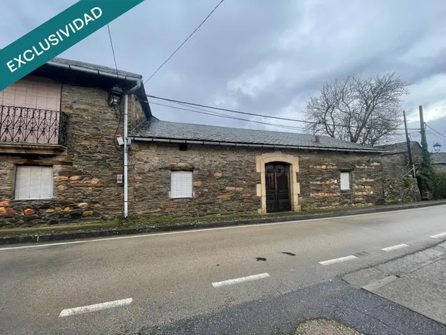 Casa de piedra de 1900con jardín en Congosto (El Bierzo)