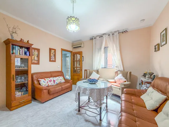 Piso de 2 dorm. reformado para entrar a vivir. — 18