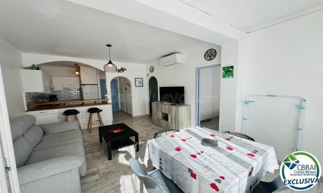 Apartamento reformado a pasos del mar con licencia turística - foto 4