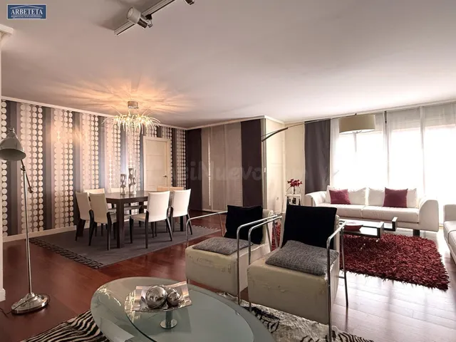 INMOBILIARIA ARBETETA VENDE MAGNÍFIO PISO DE 4 DORMITORIOS E