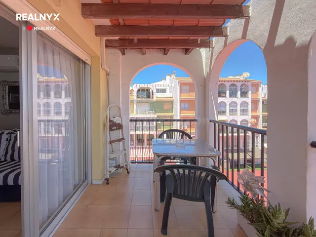 La Veleta! Exclusivo ático reformado con encanto + Amplia terraza con vistas maravillosas al mar (200 m de la playa) — 4