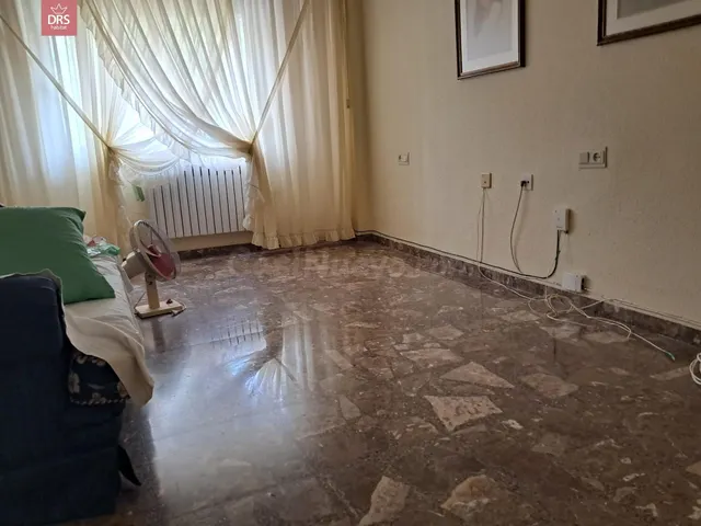 PISO EN PEREZ GALDOS - foto 3