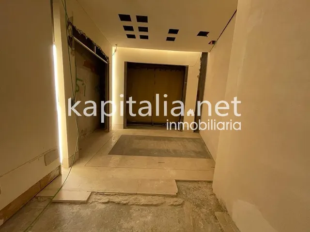 Local comercial en alquiler en el centro en Valencia (Valencia) — 23
