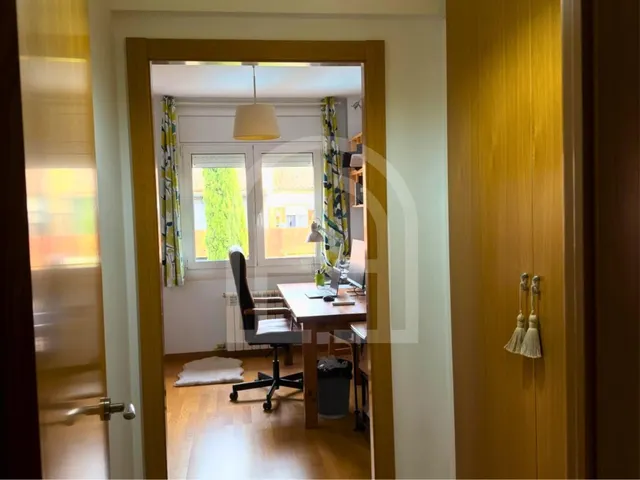 Casa unifamiliar de 180 m2 con jardín, terrazas y garaje en zona centro — 21