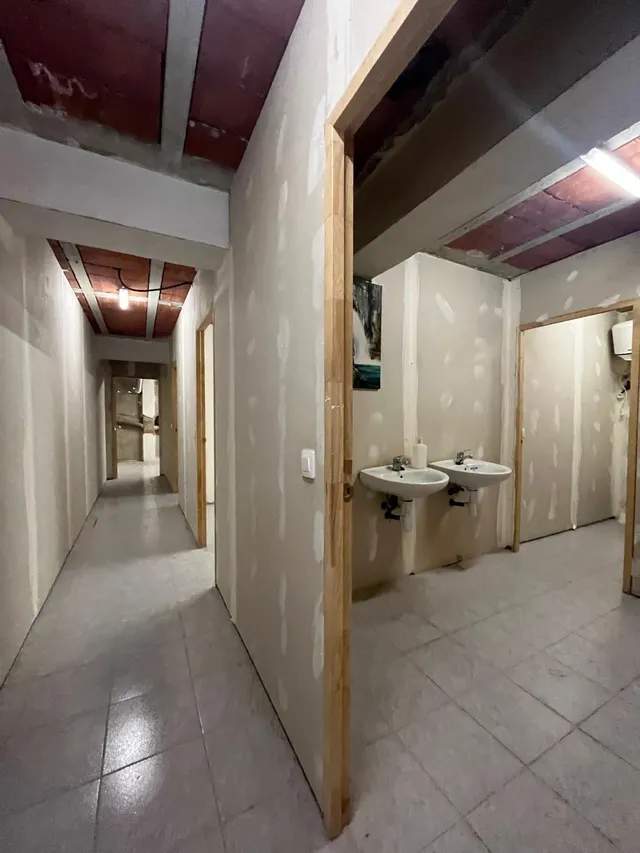 Oportunidad Local de 132m2 en Set Camins por 108.000€. — 10