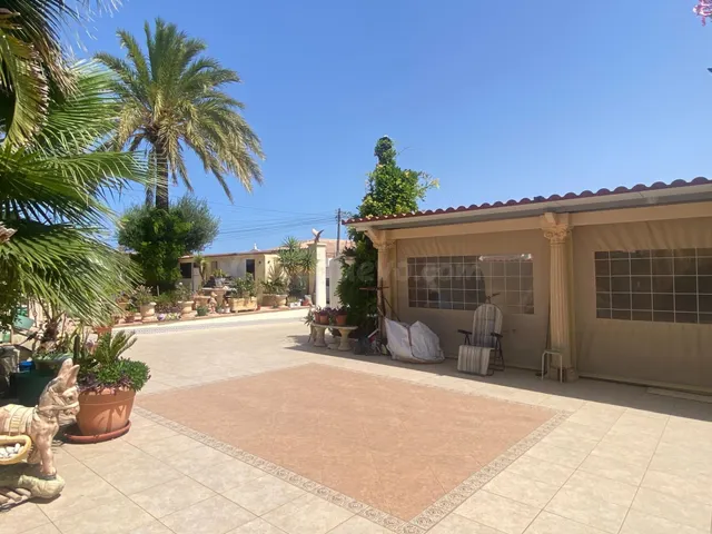 Chalet independiente con piscina y vistas en Ciudad Quesada  - foto 4
