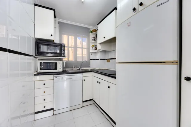 Luminoso apartamento, con gran solárium privado y vistas, en "La Mata", Torrevieja — 12