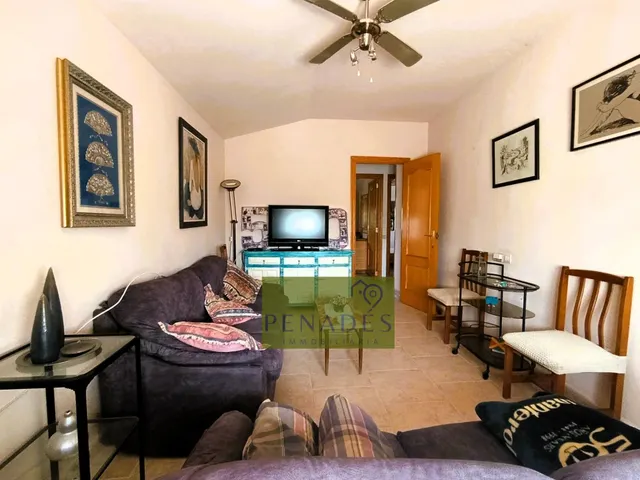 GRAN CASA A 3 MIN DE LA CIUDAD — 23