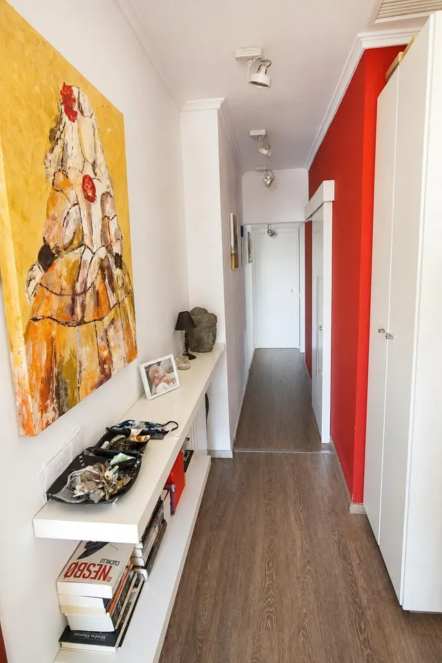 Piso único en Ruzafa con suite, bañera y techos altos. — 6