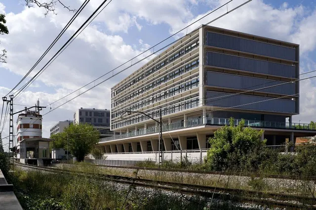 Oportunidad única en Sant Cugat del Vallès – Solar para equi - foto 4