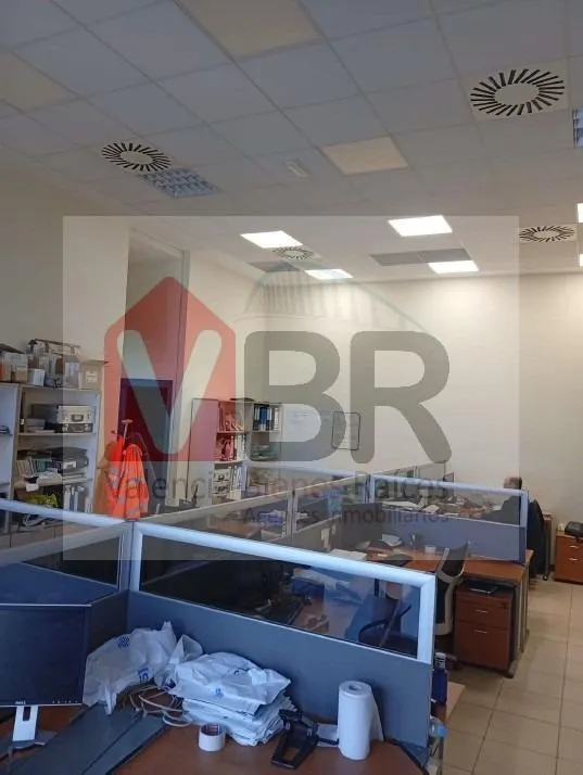 ** PONEMOS A TU DISPOSICIÓN ESTAS MAGNIFICAS OFICINAS DE 490 METROS EN EL PARQUE TACTICA DE PATERNA ** Con una multitud de servicios: sucursales bancarias, gimnas — 14