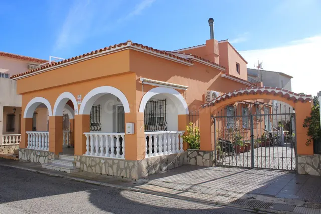 Casa 5 habitaciones 135m² en venta - Platja de Oliva - foto 2